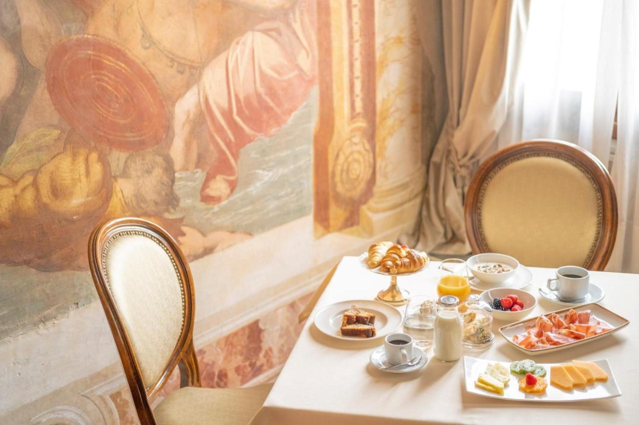 Hotel Barbarich Venice 4*